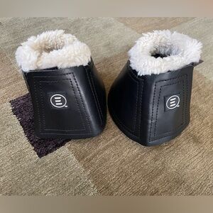 Equifit Essential Bell Boots with SheepsWool Top - black size Large